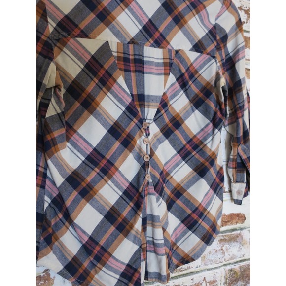 Tulle Pure Cotton Button Back Detail Slight Crop Plaid Button Down Blouse - Picture 8 of 8